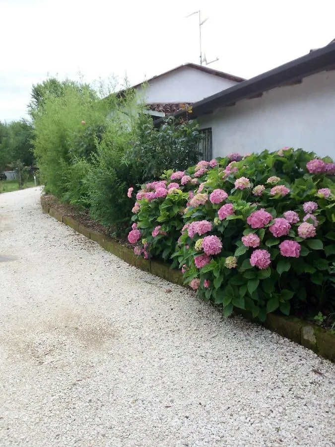 Le Motelle - Camera 30 Monzambano Bed & Breakfast